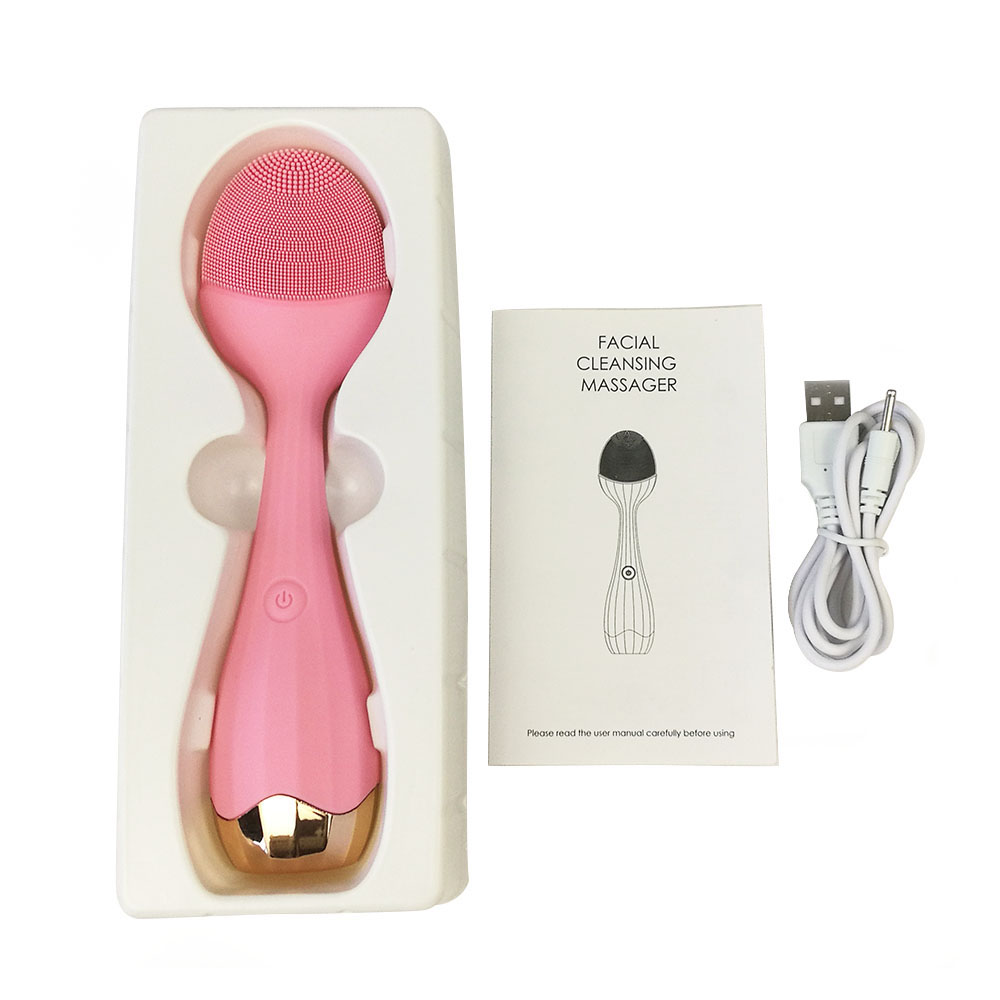 Facial cleaning brush with heat function
